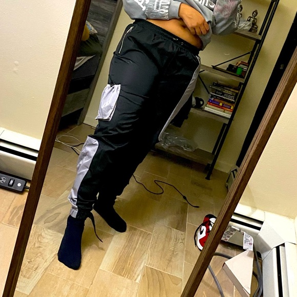 NWOT Elite cargo pants - Picture 6 of 6